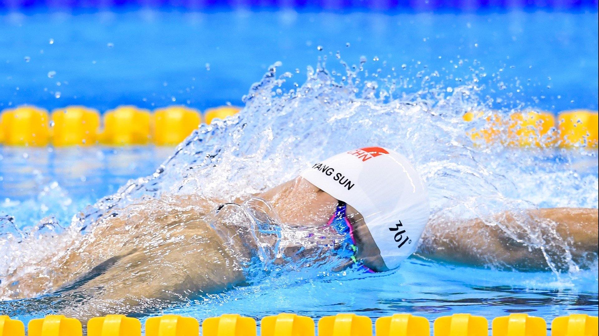 开云官方网页登录-史上最“炸裂”灌篮：谁的动作最令人心跳加速？，灌篮动作什么意思